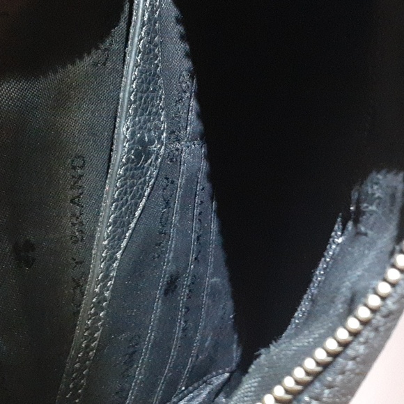 Lucky Brand purse with cute key ring Black leather purse - Picture 4 of 8